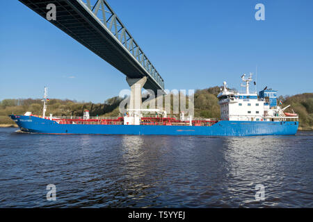 Bitumen, Öl- und Chemikalientanker tanker STELLA JUNGFRAU von Tarbit Versand im Nord-Ostsee-Kanal Stockfoto