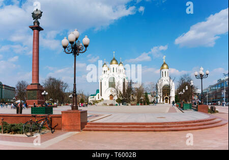 Siegessäule, die Christ-Erlöser-Kathedrale, Siegesplatz, Kaliningrad, Russland, April 6, 2019 Stockfoto