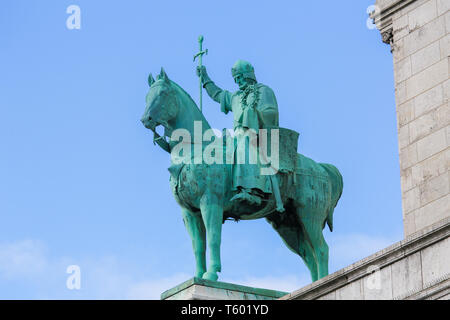 Die Statue von König Saint Louis an der Basilika Sacre Coeur in Paris, Frankreich Stockfoto