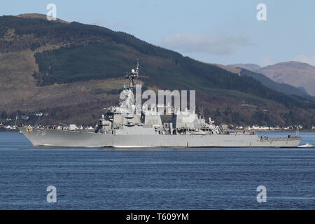 USS Porter (DDG-78), Zerstörer der Arleigh-Burke-Klasse von der United States Navy betrieben, vorbei an Gourock zu Beginn der Übung gemeinsame Krieger 19-1. Stockfoto