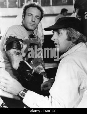 James Caan als Jonathan E. und Regisseur Norman Jewison ROLLERBALL 1975 auf offener Dreh vor Ort München Deutschland Algonquin/United Artists eingestellt Stockfoto