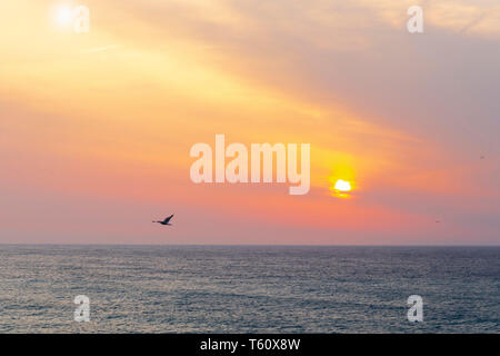 Sonnenaufgang auf den Stränden der cpsta Brava, Katalonien, in diesem speziellen Fall am Strand von Platja d'Aro Stockfoto