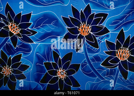 Französisch Polynesien. Gesellschaft Inseln. Tahiti. Nahaufnahme von floral bedrucktes Kleid Textil. Stockfoto