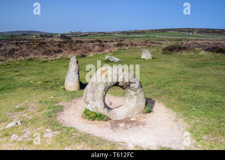 Die Männer ein Tol, durchlöchert, Stein, antike Stätte, Cornwall, Großbritannien Stockfoto