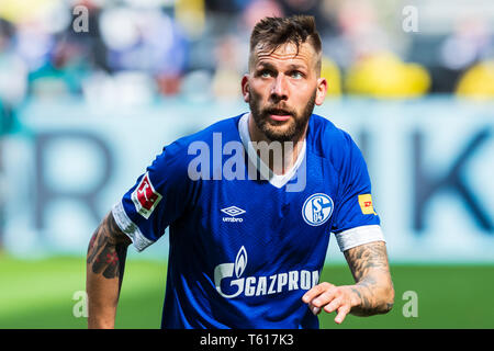 27. April 2019 Dortmund, Deutschland Fußball Bundesliga Borussia Dortmund gegen Schalke 04 Guido Burgstaller (Schalke 04) Stockfoto