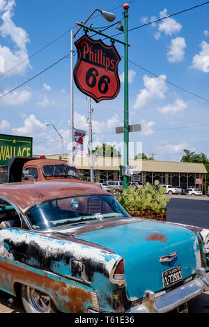 Phillips 66 Tankstelle Zeichen auf US-Route 66 in Chandler, Oklahoma, USA Stockfoto