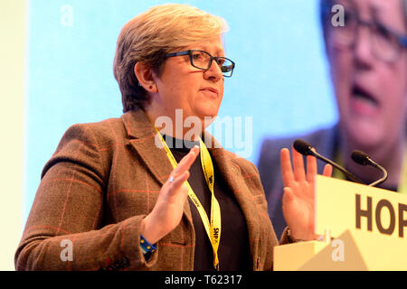 Edinburgh, Schottland, Großbritannien. 28. Apr 2019. SNP MP Joanna Cherry Adressen Frühling Konferenz der Scottish National Party im Edinburgh International Conference Centre, Kredit: Ken Jack/Alamy leben Nachrichten Stockfoto