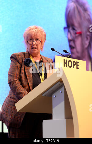 Edinburgh, Schottland, Großbritannien. 28. Apr 2019. SNP MSP Christine Grahame Adressen Frühling Konferenz der Scottish National Party im Edinburgh International Conference Centre, Kredit: Ken Jack/Alamy leben Nachrichten Stockfoto