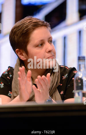 Edinburgh, Großbritannien. 28 Apr, 2019. SNP Westminster stellvertretende Kirsty Blackman auf der Plattform in der Frühjahrstagung die Scottish National Party im Edinburgh International Conference Centre. Credit: Ken Jack/Alamy leben Nachrichten Stockfoto