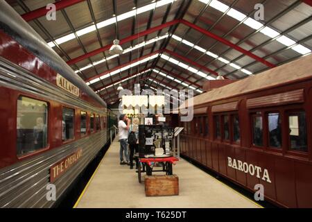 Adelaide. 27 Apr, 2019. Foto am 27. April, 2019 zeigt das National Railway Museum in Adelaide, Australien. Das Museum beherbergt eine Ausstellung "Die Geister der Vergangenheit" mit mehr als 20 Fotos und 100 Videos, die die Geschichte von Höhen und Tiefen des Rail Services erzählen und die ehemaligen Bahnhöfe zusammen mit dem Schienennetz in den Staat verstreut erinnern. Die Ausstellung startete am Samstag und wird bis zum 31. Mai. Credit: Bai Xu/Xinhua/Alamy leben Nachrichten Stockfoto