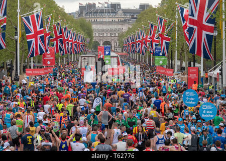 London, Großbritannien. 28 Apr, 2019. Virgin Money London Marathon 2019 Credit: Ian Davidson/Alamy leben Nachrichten Stockfoto