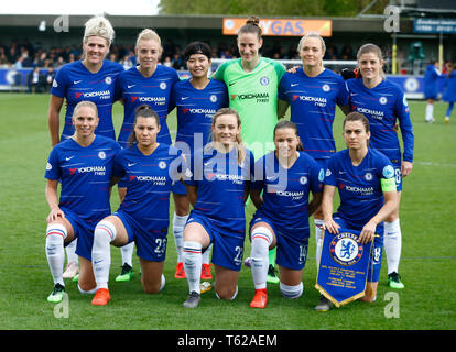 London, Großbritannien. 28 Apr, 2019. Chelsea Team Schießen während der Women's Champions League Halbfinale 2 Bein zwischen Chelsea FC Frauen und Lyon FŽminines im Cherry Red Records Stadium, Kingsmeadow, England am 28. Apr 2019. Kredit Aktion Foto Sport Foto Credit: Action Sport / alamy Leben Nachrichten Stockfoto