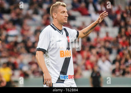 Curitiba, Brasilien. 28 Apr, 2019. PR - Curitiba - 04/28/2019 - Brasilien eine 2019, Atlético PR x Vasco-Maxi L Player von Vasco bei einem Match gegen Atlético-PR bei Arena da baixada Stadium für die brasilianische Meisterschaft ein 2019. Foto: Gabriel Machado/AGIF AGIF/Alamy Credit: Live-Nachrichten Stockfoto