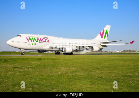 Amsterdam/Niederlande Mai 01, 2019: Boeing 747 von Wamos auf dem Amsterdamer Flughafen Stockfoto