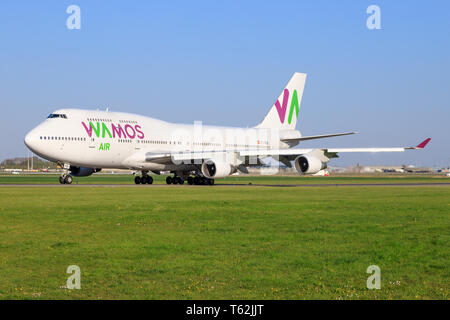 Amsterdam/Niederlande Mai 01, 2019: Boeing 747 von Wamos auf dem Amsterdamer Flughafen Stockfoto