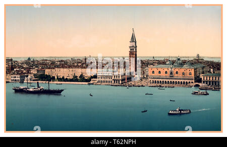 Archiv Venedig Historische Vintage alte Historische weiten Blick Photochrom Dogenpalast und Markusplatz Basilica Square Venedig, Italien 1900 Photochrom eindrucksvollen künstlerischen Blick auf den Canal Grande Venedig, Italien. Mit post Färbung Technik über Transfer auf lithografische Druckplatten aus Schwarzen und Weißen negative Bilder. Chromolithograph Prozess. 1890 Photochrom Dogenpalast in Venedig, Venedig, Italien 1900 Stockfoto