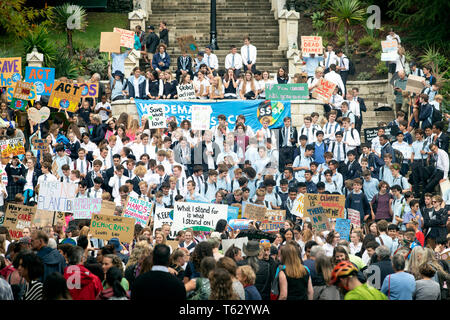 Bild von Tim Manschette - 15. März 2019 - Schülerinnen und Schüler protestieren gegen den Klimawandel im Zentrum von Nelson, Neuseeland Stockfoto