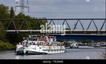 Gelsenkirchen, Deutschland. 28. April 2019. Der KulturKanal Schiff Parade findet am Rhein-Herne-Kanal (Rhein-Herne-Kanal) im Nordsternpark. Stockfoto