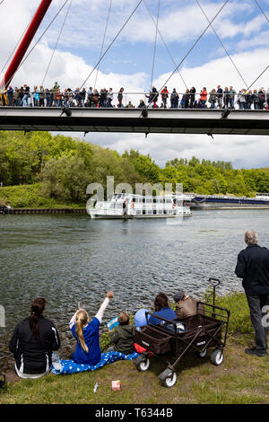 Gelsenkirchen, Deutschland. 28. April 2019. Der KulturKanal Schiff Parade findet am Rhein-Herne-Kanal (Rhein-Herne-Kanal) im Nordsternpark. Stockfoto