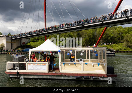 Gelsenkirchen, Deutschland. 28. April 2019. Der KulturKanal Schiff Parade findet am Rhein-Herne-Kanal (Rhein-Herne-Kanal) im Nordsternpark. Stockfoto