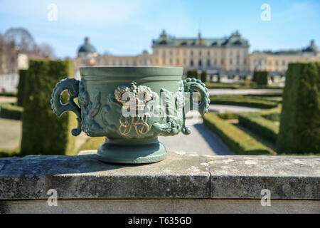 Ein Detail der Blumentopf vom Königspalast Drotingholm in Schweden. Stockfoto