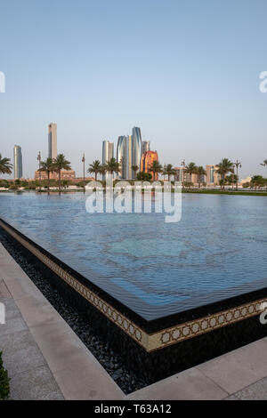 Skyline von Abu Dhabi Qasr Al Watan Presidential Palace in Abu Dhabi, VAE Stockfoto
