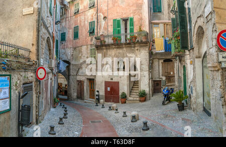 Historische Altstadt von Ventimiglia, Ligurien, Nordwest Italien Stockfoto