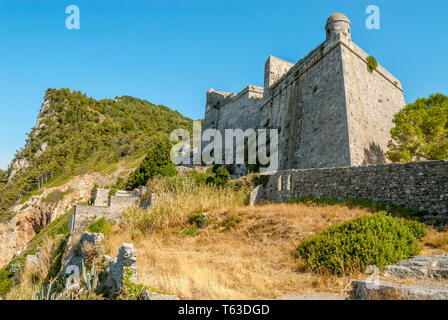 Castello Doria von Portovenere an der Küste des Nationalparks Cinque Terre, Ligurien, Nordwestitalien Stockfoto