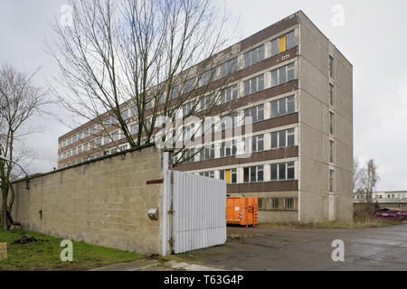 Stillgelegte Büros und Außenwand der Stasi HQ Hohenschonhausen Gebäude komplex, Berlin, Deutschland. Stockfoto