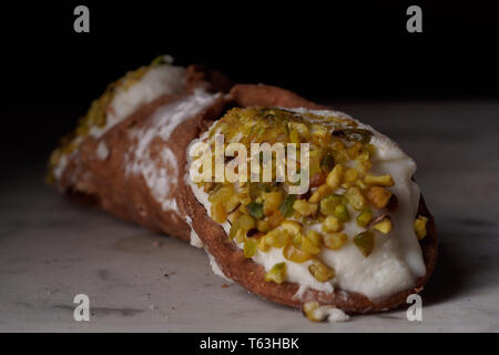 Nahaufnahme von Sizilianischem cannolo Stockfoto