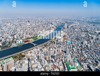 Tokio Luftaufnahme. Panoramablick über die Stadt von der Aussichtsplattform des Skytree Tokyo, Tokio, Japan Stockfoto