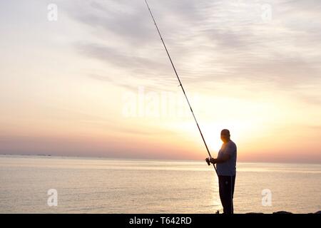 Angeln an der Küste von Kuwait Stockfoto