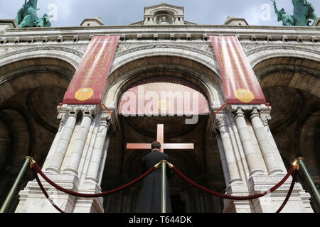 Erzbischof André Vingt-Trois. Stationen des Kreuzes. Karfreitag. Sacré-Coeur. Paris. Stockfoto