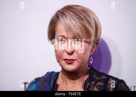 New York, New York, USA. 28 Apr, 2019. Schauspieler, Moderator, und die Stimme von Lisa Simpson, Yeardley Smith besucht ''Tribeca TV: Die Simpsons 30. Jahrestag'' während der 2019 Tribeca Filmfestival in Tribeca BMCC PAC am 28. April 2019 in New York City. Credit: William Volcov/ZUMA Draht/Alamy leben Nachrichten Stockfoto