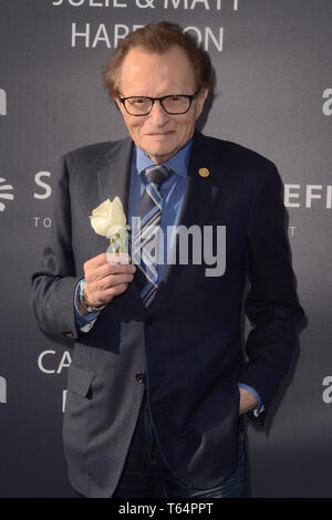 *** Foto *** LARRY KING ins Krankenhaus nach Herzinfarkt. LOS ANGELES, Ca - Juni 08: Larry King am 3. jährlichen Blue Diamond die Los Angeles Dodgers Grundlage Gala im Dodger Stadium am 8. Juni 2017 in Los Angeles, Kalifornien. Quelle: David Edwards/MediaPunch Stockfoto