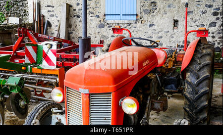 Landwirtschaftliche Geräte, Chomerac, Ardèche, Frankreich, Stockfoto