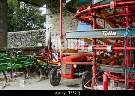 Landwirtschaftliche Geräte, Chomerac, Ardèche, Frankreich, Stockfoto