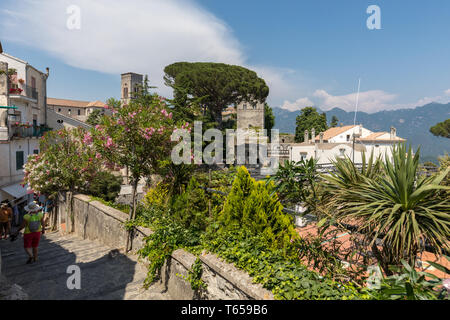 Ravello, Italien - 16. Juni 2017: Ravellio eine Gemeinde über die Amalfi Küste. Italien. Seine malerische Lage macht es zu einem beliebten Touristenzentrum des Stockfoto