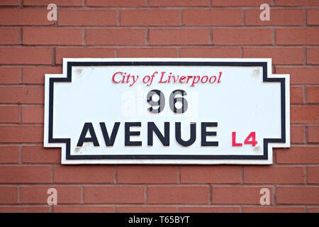 Plakette in Liverpool Liverpool Football Stadion an die 96 Menschen, die ihr Leben im Hillsborough Katastrophe gewidmet Stockfoto