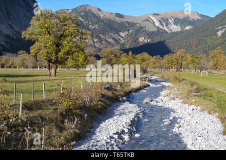 Das Karwendelgebirge in Tirol, im Herbst, Österreich Stockfoto