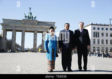 Klaus Wowereit begrüßt der Präsident von Indonesien, Susilo Bambang Youdhoyono nach Berlin. Stockfoto