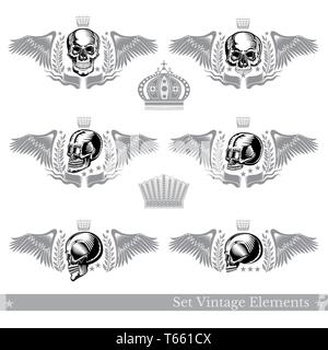 Satz von verschiedenen Schädel mit Flügeln, Kranz und vintage Element. Vektor heraldischen Design Elemente Stock Vektor