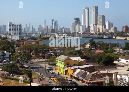 Die Wolkenkratzer Stadtteil Bocagrande, Cartagena in Kolumbien von der Burg San Felipe de Barajas Stockfoto