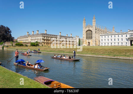 Punting on the River Cam, King's College, Cambridge, Cambridgeshire, England, Vereinigtes Königreich Stockfoto