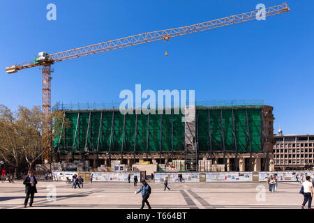 Das Dom-Hotel in der Kathedrale werden komplett renoviert, Baustelle, Köln, Deutschland. April 2019. Das Dom-Hotel am Dom wird 356.830 Sani Stockfoto