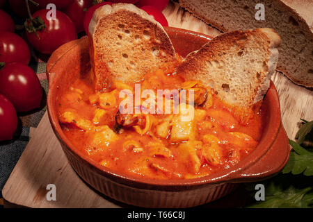 Italien Toskana Livorno Caciucco (Fischsuppe) Stockfoto