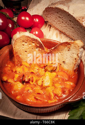 Italien Toskana Livorno Caciucco (Fischsuppe) Stockfoto