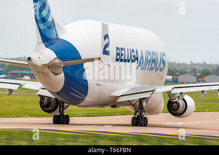 Transport Airbus Beluga Flugzeuge Anzahl 2 Hawarden Airport. Stockfoto