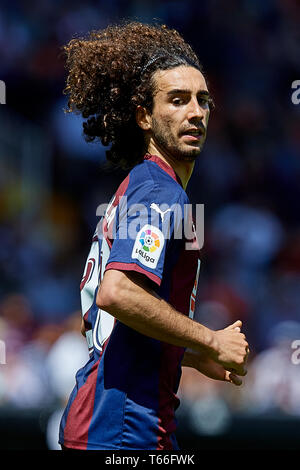 VALENCIA, Spanien - 28. April: Marc Cucurella von SD Eibar blickt während des La Liga Match zwischen Valencia CF und SD Eibar im Estadio Mestalla am 28. April 2019 in Valencia, Spanien. (Foto von David Aliaga/MB Medien) Stockfoto