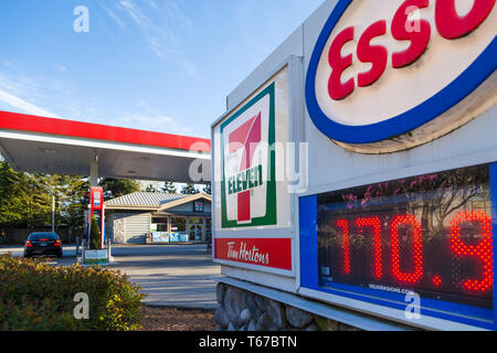 NORTH VANCOUVER, BC, Kanada - 19.April 2019: North American alle Zeit hohe Gaspreise schlagen die Vancouver Bereich wie auf dieser Tankstelle Anzeige sichtbar. Stockfoto